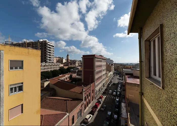 Budget Roma 70 Stazione * Кальяри