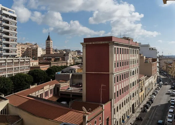 Гостевой дом Budget Roma 70 Stazione Кальяри