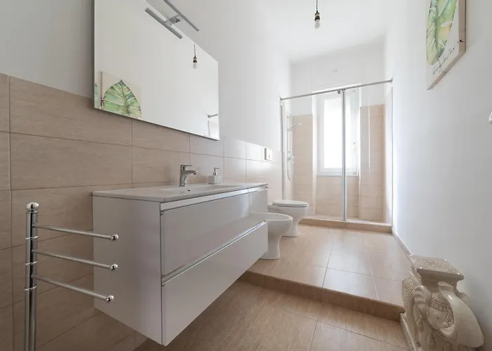 Budget Roma 70 Stazione * Кальяри